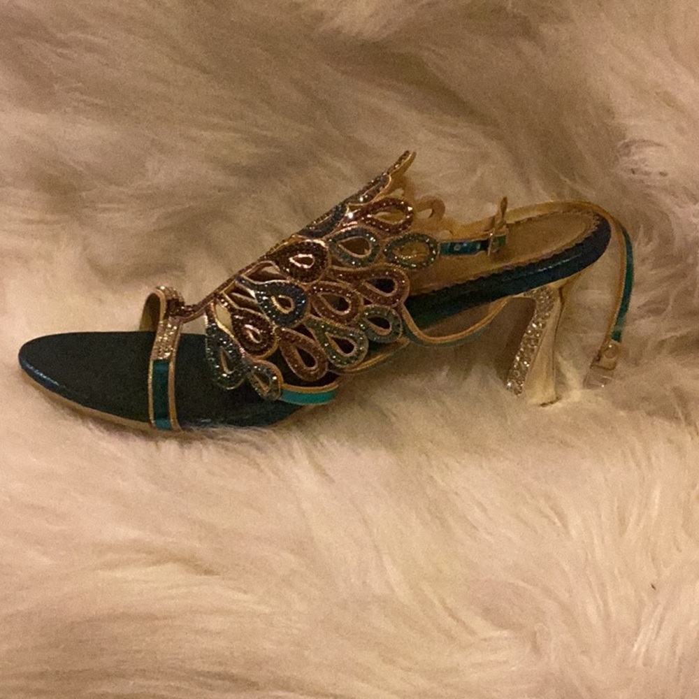 Elegant Teal and Gold Women's Sandals